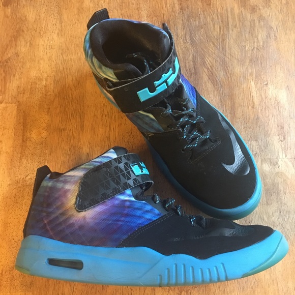 nike air akronite